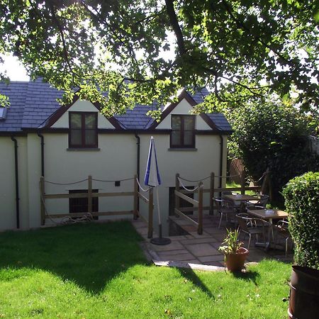Carpenters Cottages Llanishen Bagian luar foto